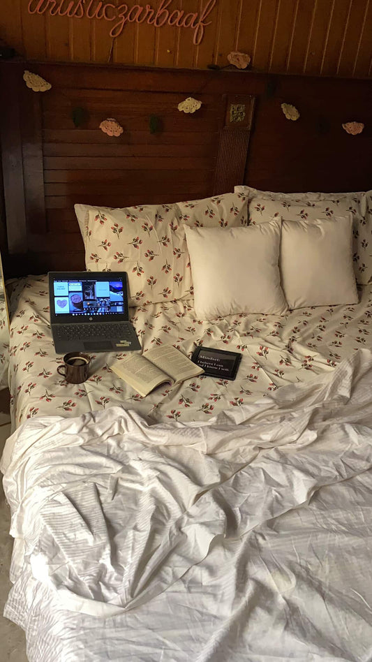 Soft Haze | King Sized bedsheet