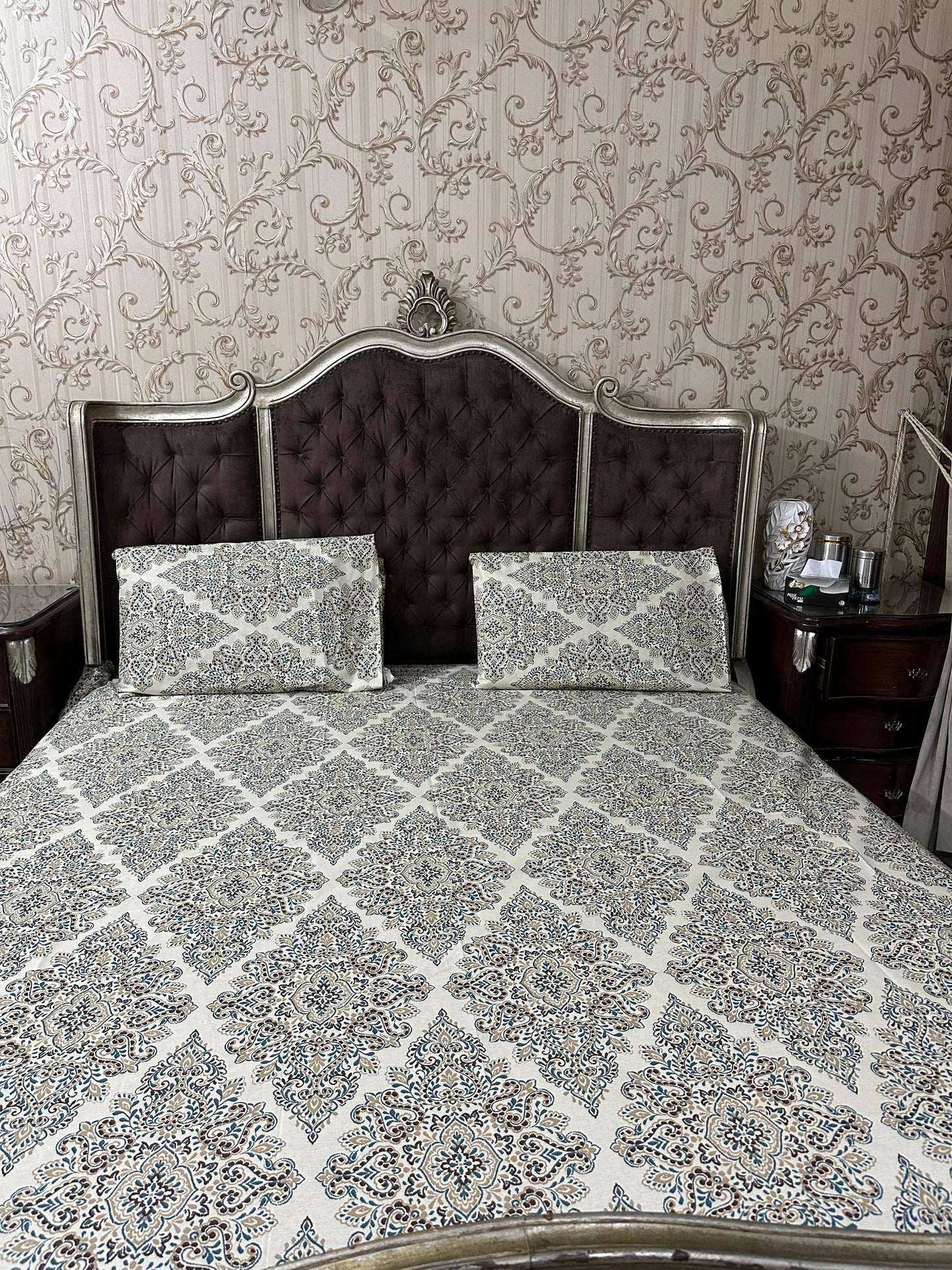 Serene 21 | King sized bedsheet